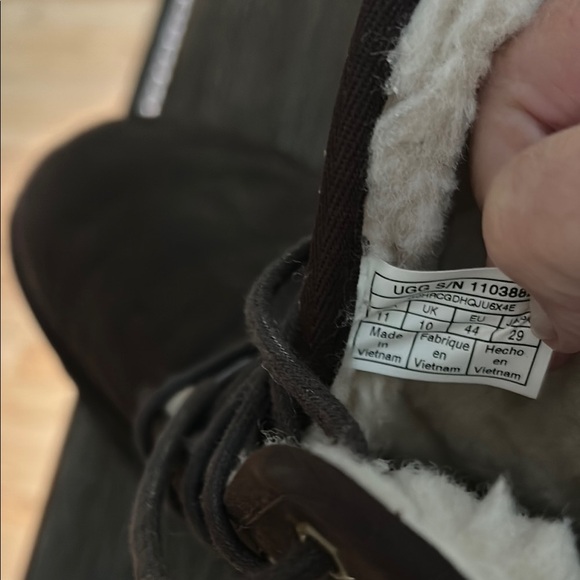 UGG Men's Dark Brown Boots with Cream Lining - Picture 4 of 5